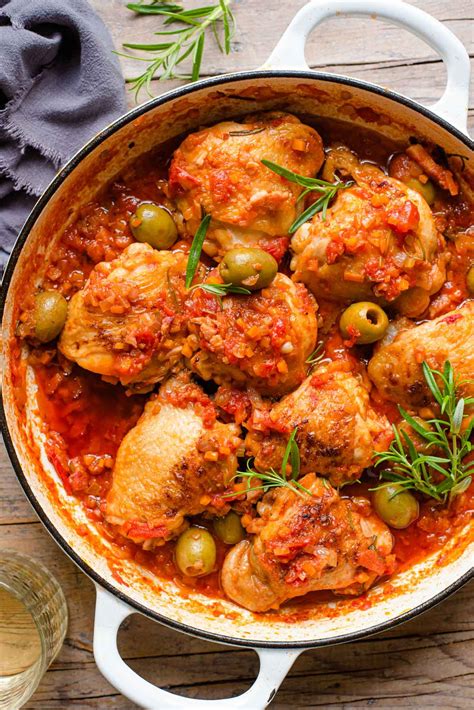 Italian Chicken Cacciatore Recipe (Pollo alla Cacciatora).